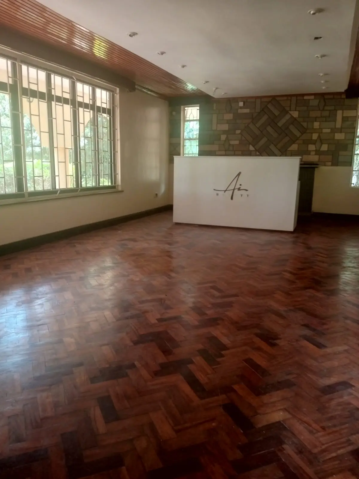 6 bedroom house for rent in Karen
